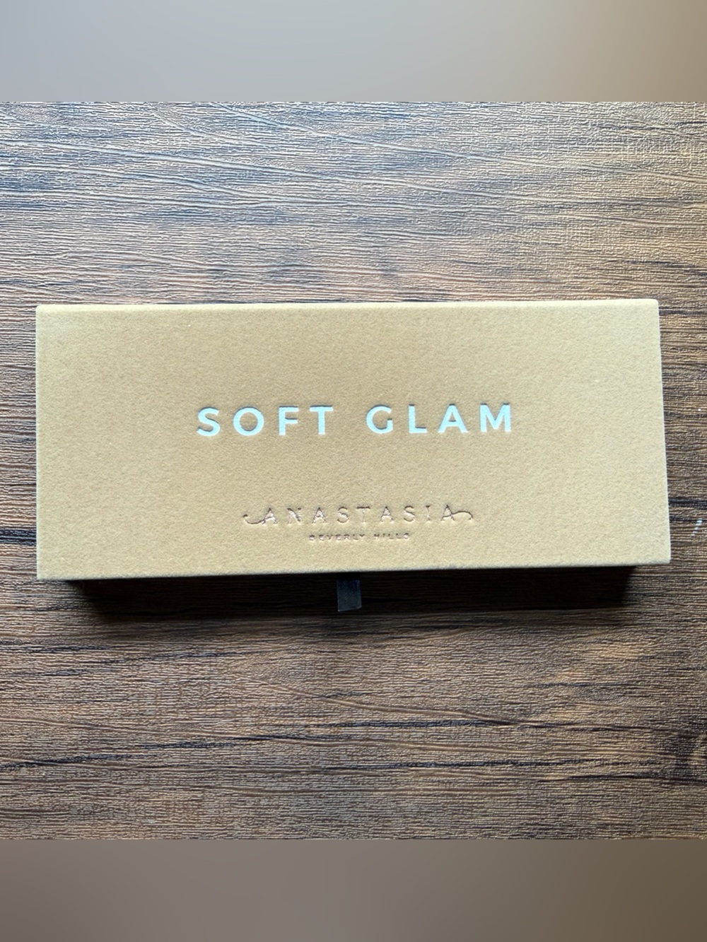 Anastasia Beverly Hills Soft Glam Velvet Eyeshadow Palette - Beige